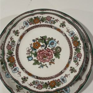 White and Green Floral Dinnerware Plate with Intricate Design
